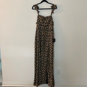 Lulu’s black floral print ruffled maxi dress